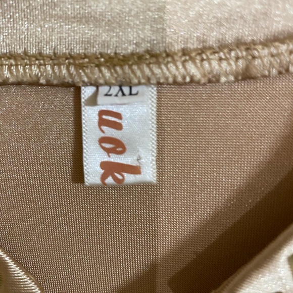 Women top - Picture 3 of 3